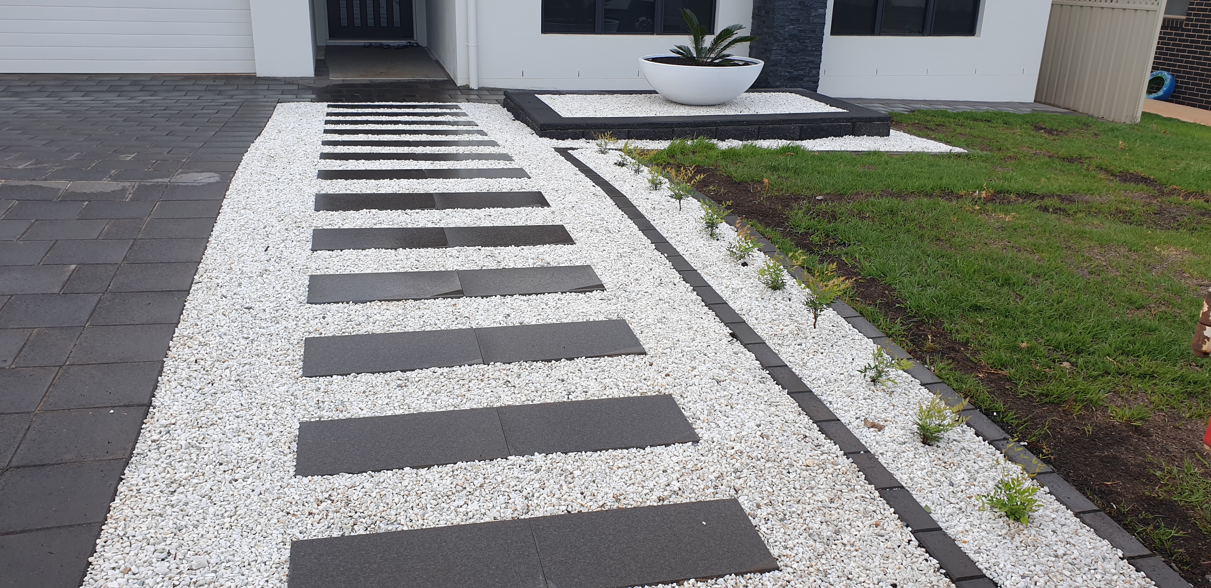 Entry Way Landscaping